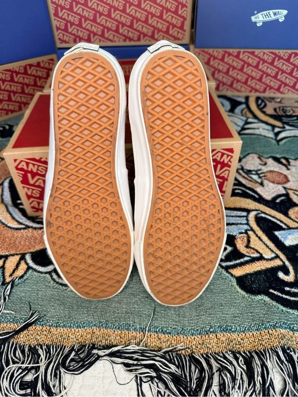 Vans low top